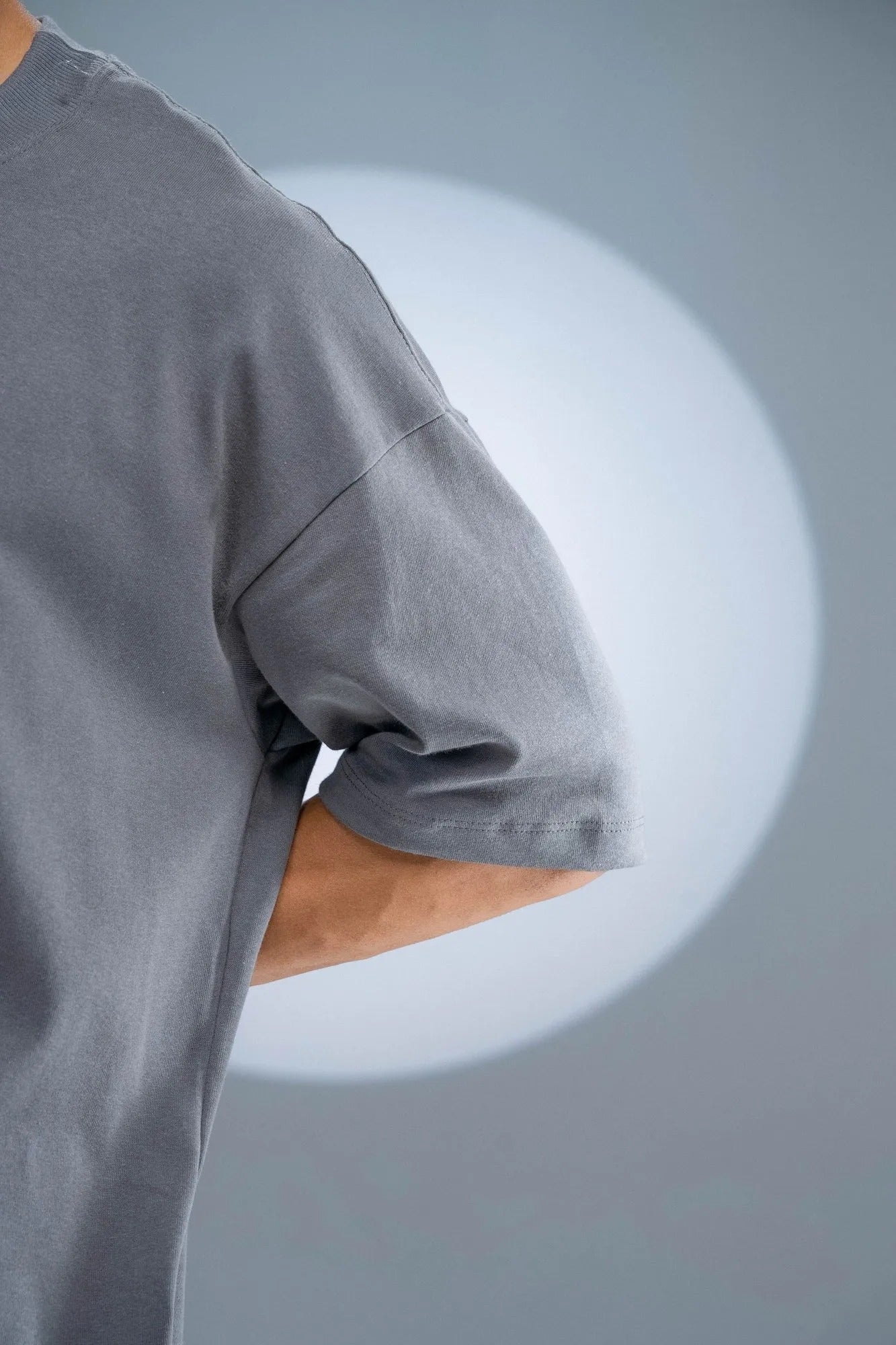 Camiseta Oversized Cinza Chumbo