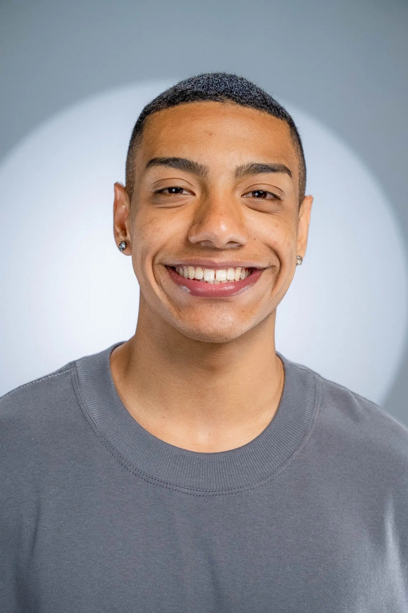 Camiseta Oversized Cinza Chumbo