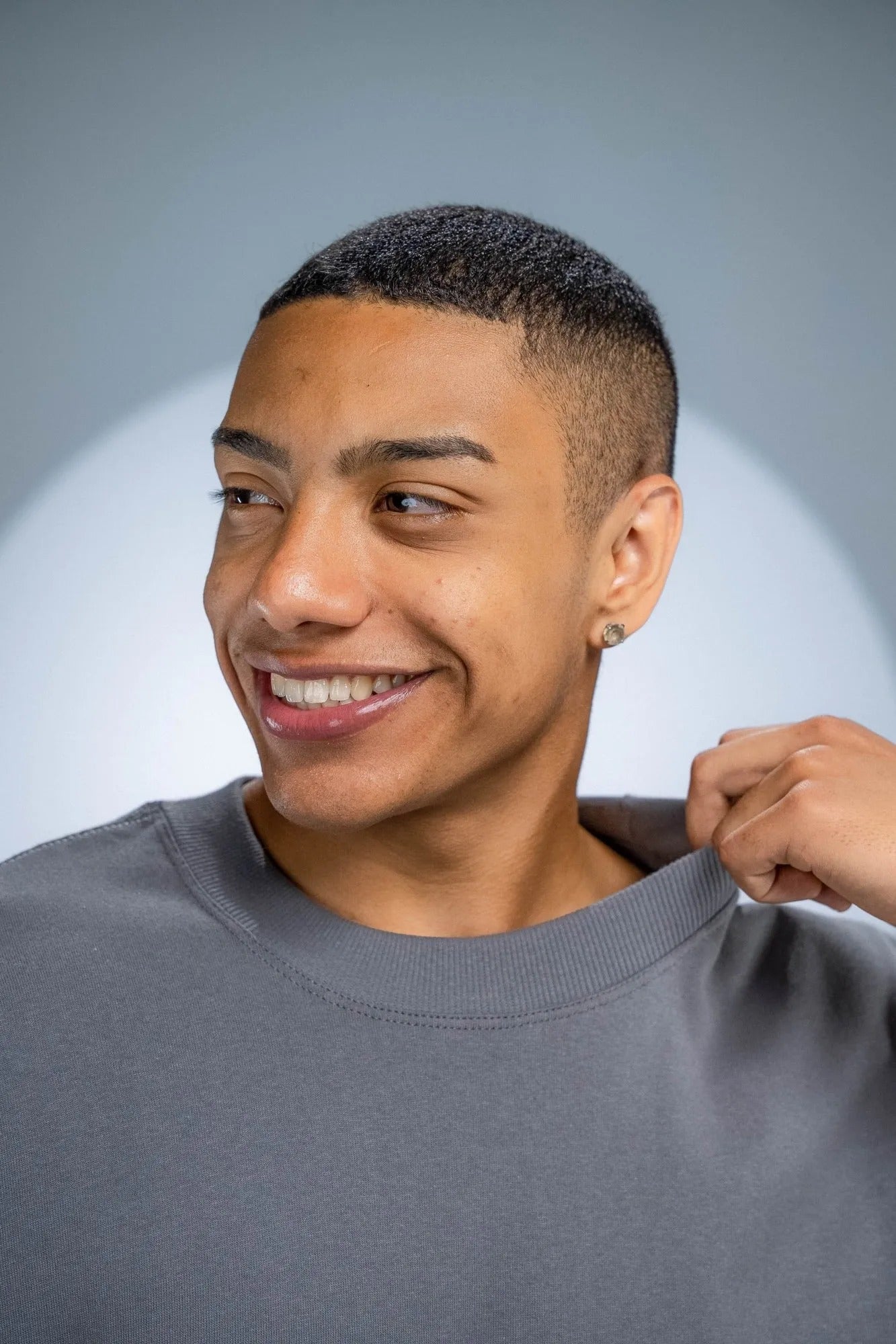 Camiseta Oversized Cinza Chumbo