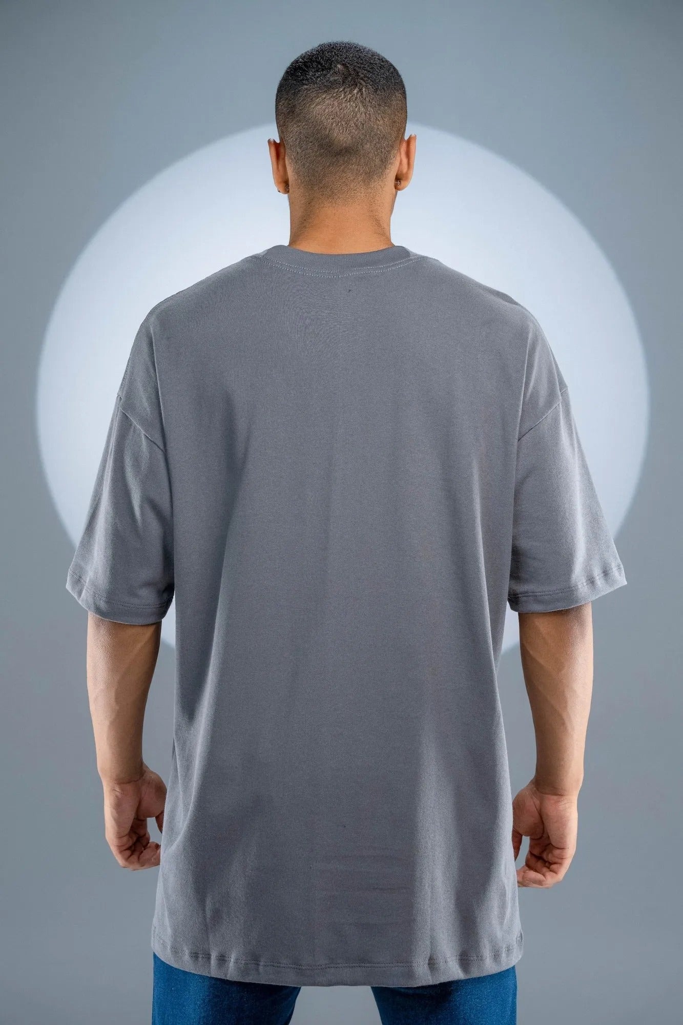 Camiseta Oversized Cinza Chumbo